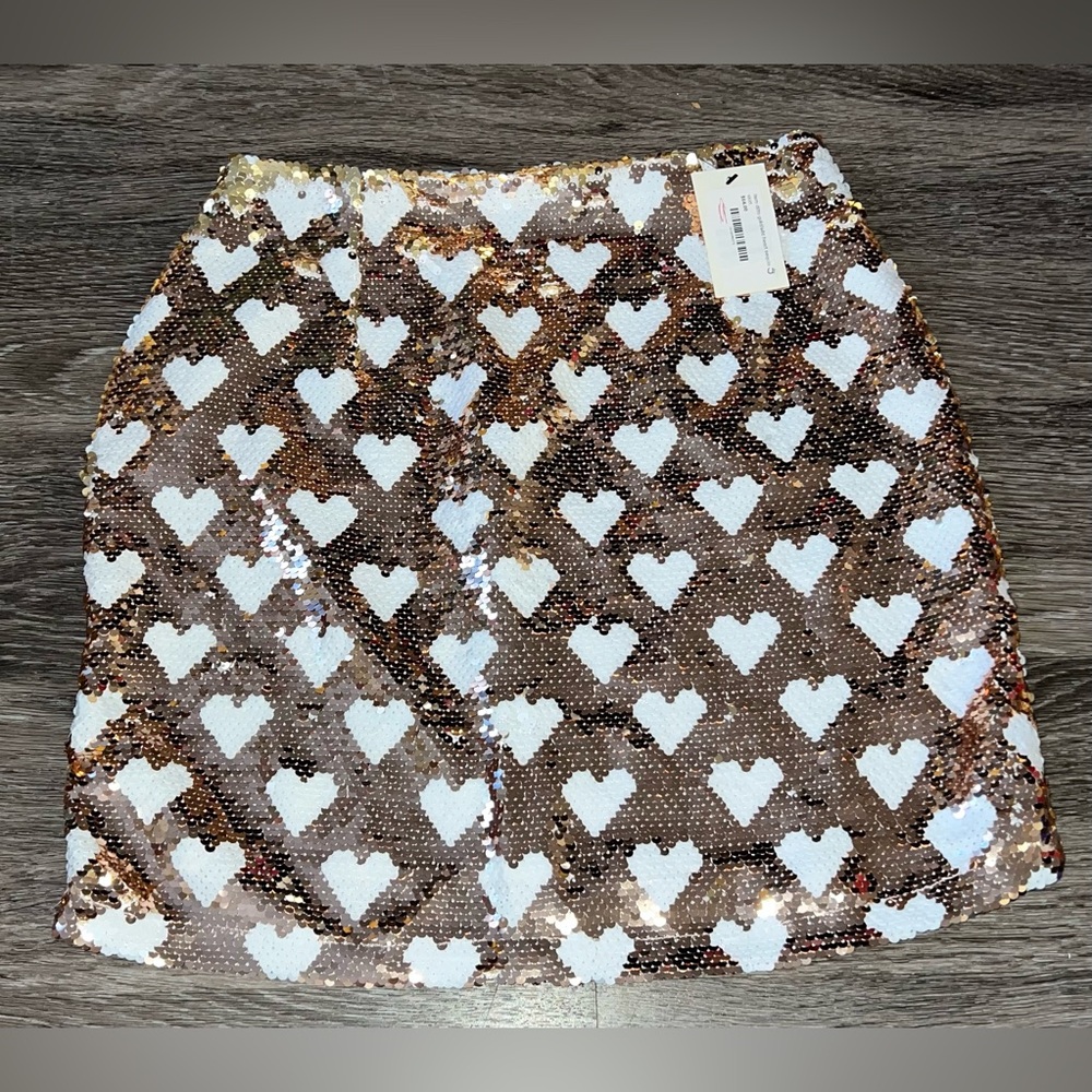 NWT Idem Ditto Rose Gold/Gold and White Hearts Reversible Sequin Skirt (Small)